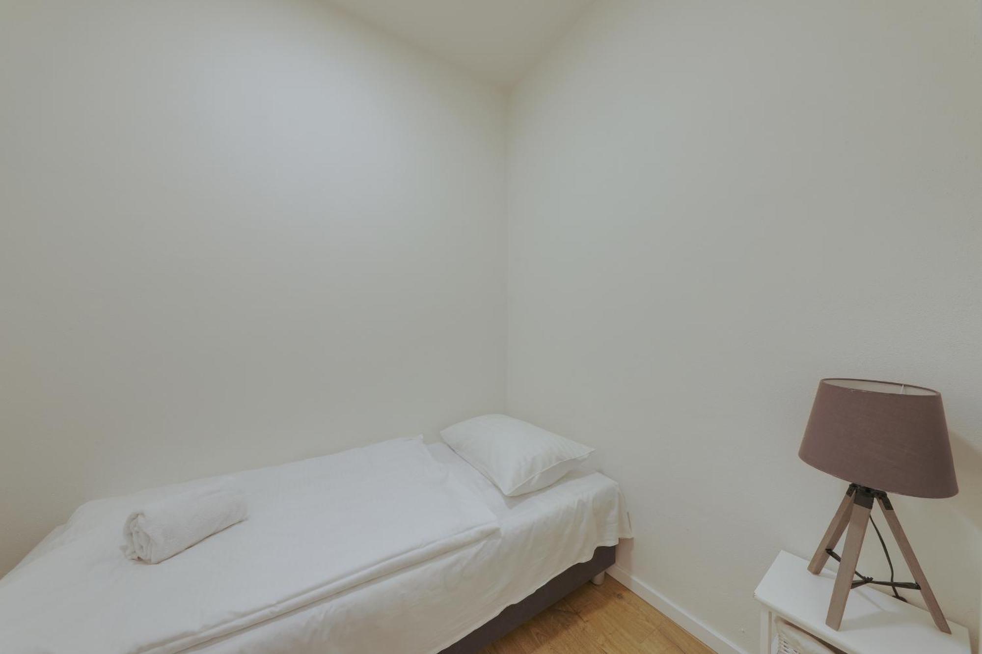 Shone Apartment Old Town 2 Bedroom Bratislava Bagian luar foto