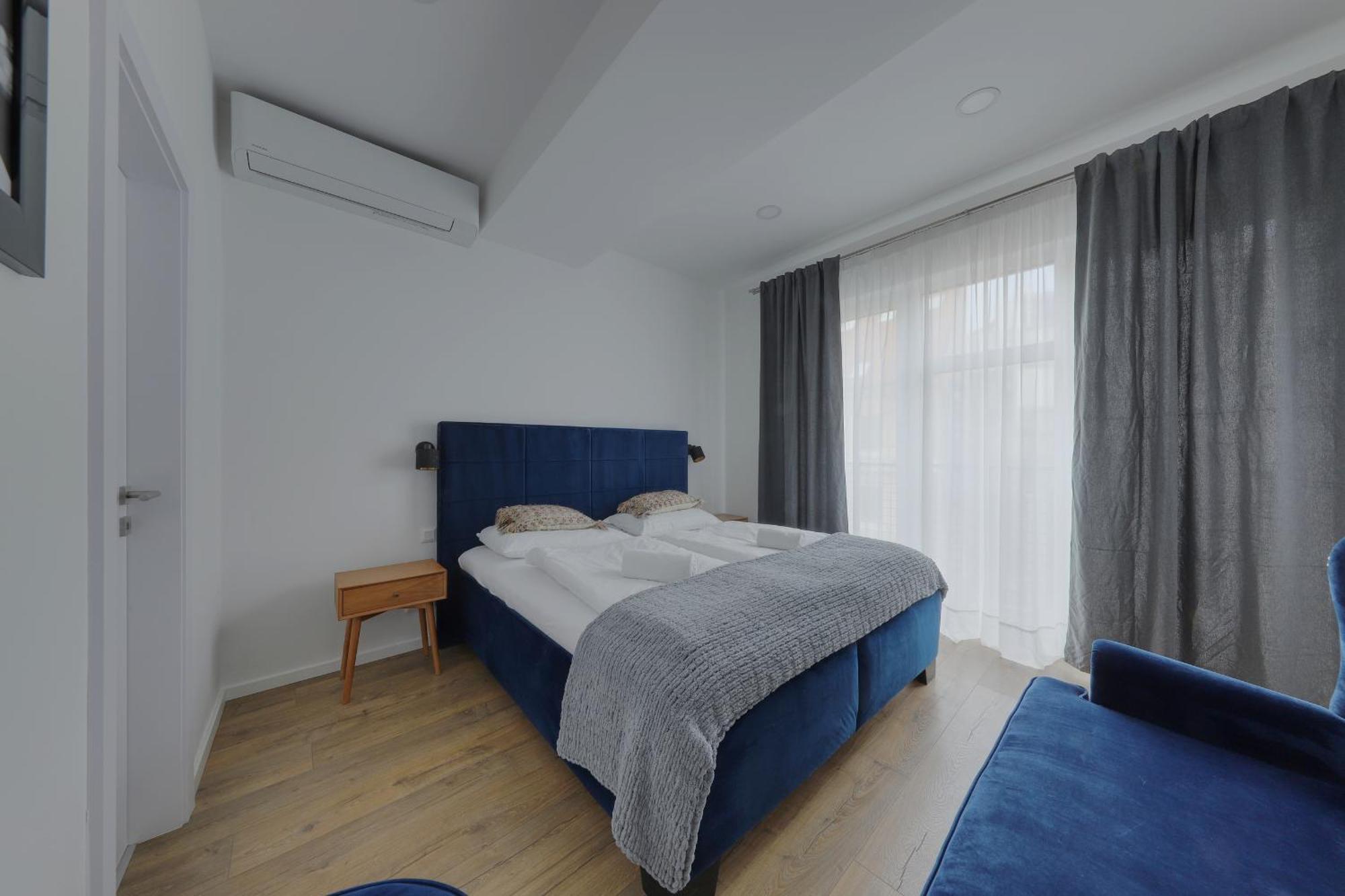 Shone Apartment Old Town 2 Bedroom Bratislava Bagian luar foto