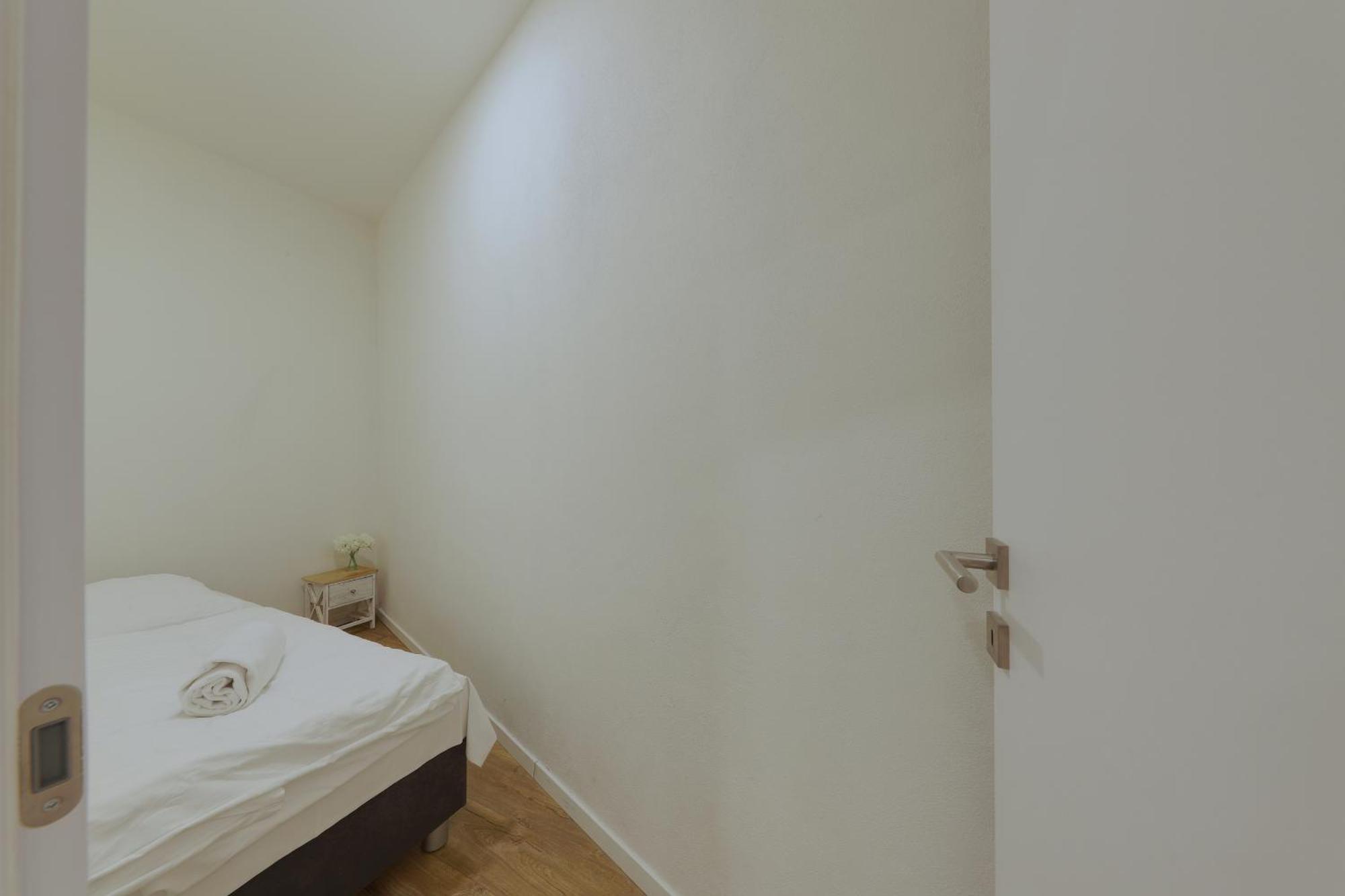 Shone Apartment Old Town 2 Bedroom Bratislava Bagian luar foto