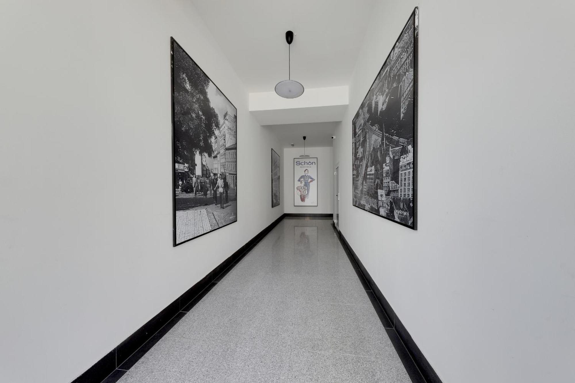 Shone Apartment Old Town 2 Bedroom Bratislava Bagian luar foto
