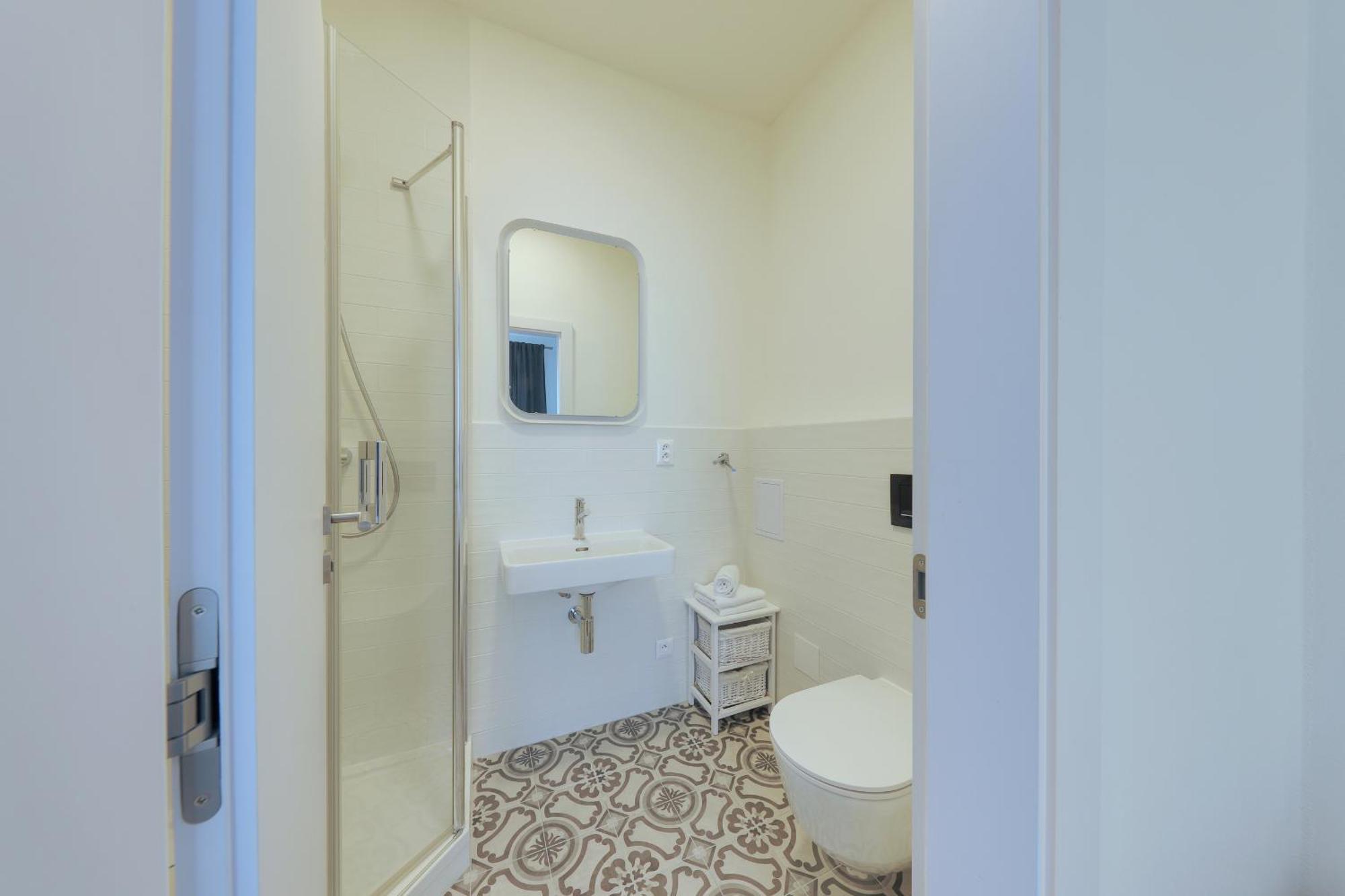 Shone Apartment Old Town 2 Bedroom Bratislava Bagian luar foto