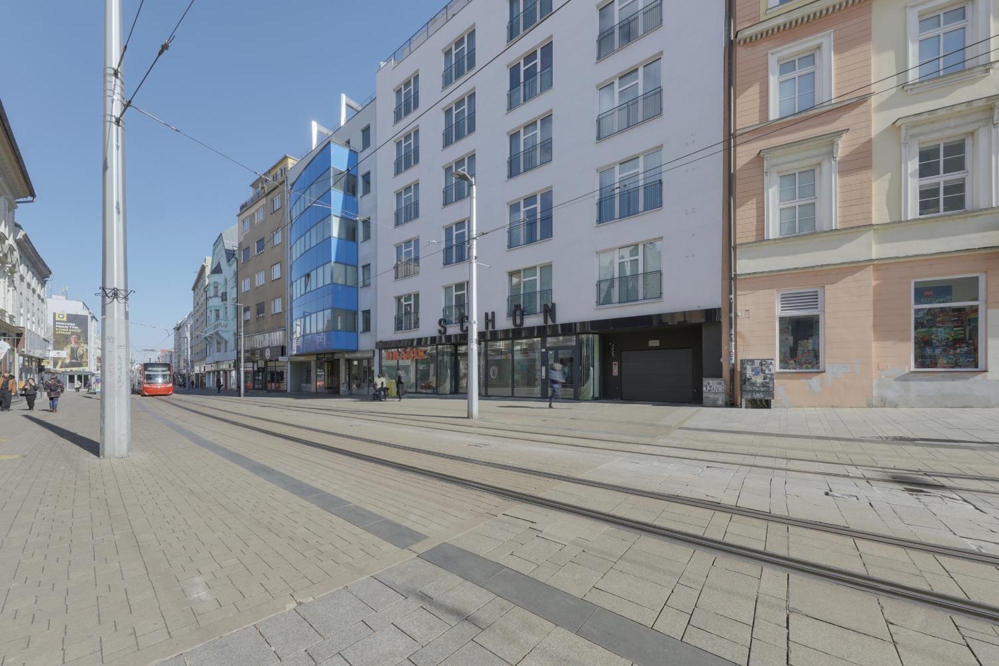 Shone Apartment Old Town 2 Bedroom Bratislava Bagian luar foto